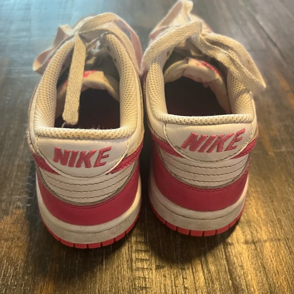 Nike vibrant pink